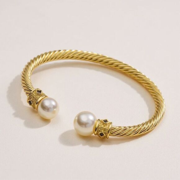 Gold Twisted Crystal Rhinestone & Pearl Cable Cuff Bangle Bracelet Womens New - Picture 1 of 4